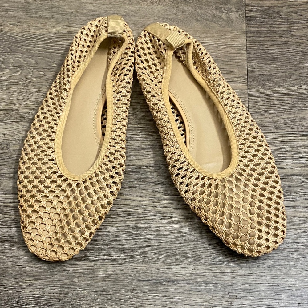 H&M Stylish Mesh Tan flats Flats